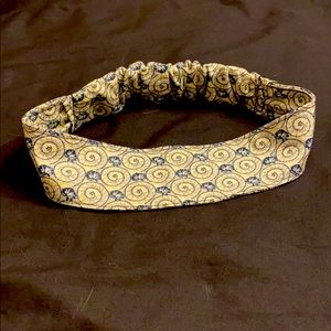 Vintage headband blue and cream in color